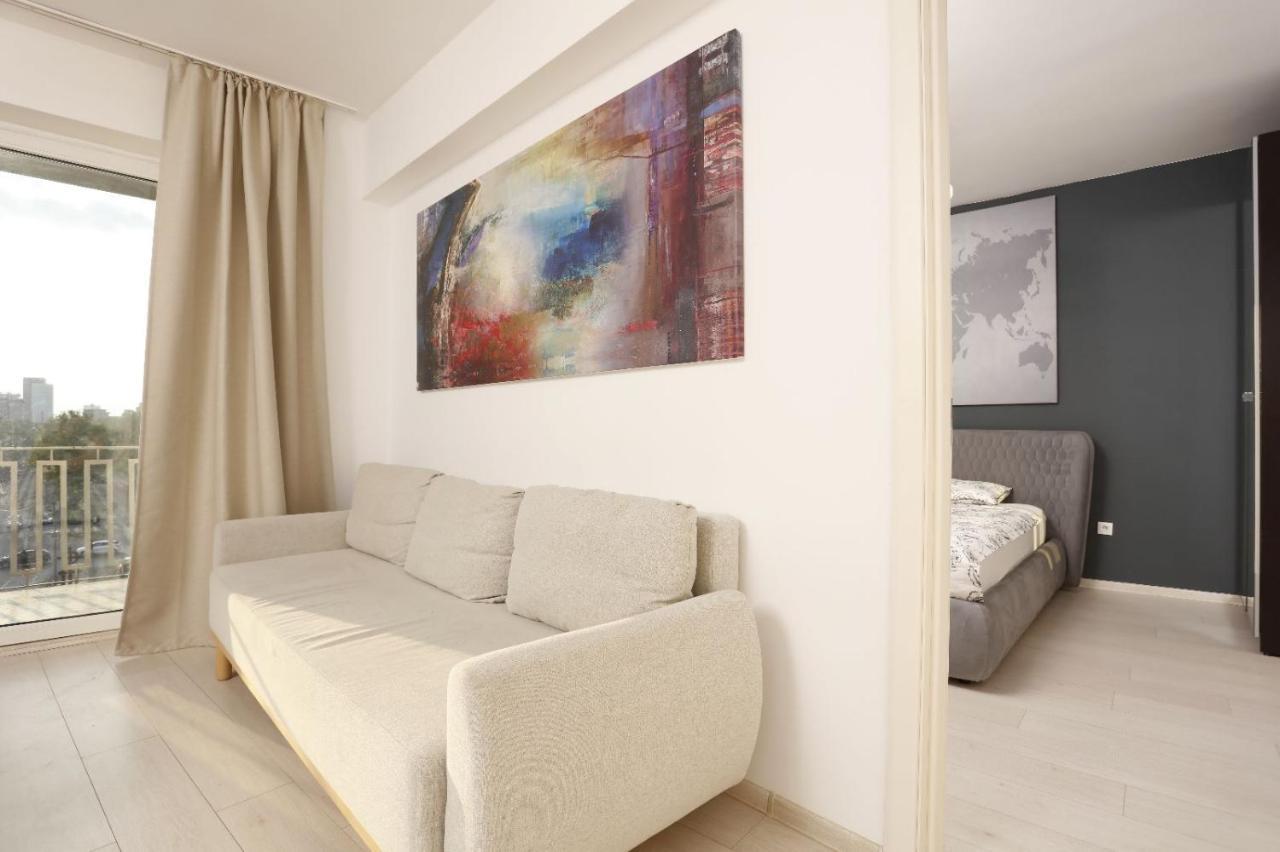 2 Bedroom Apartment With Amazing View In City Center Bucharest Luaran gambar